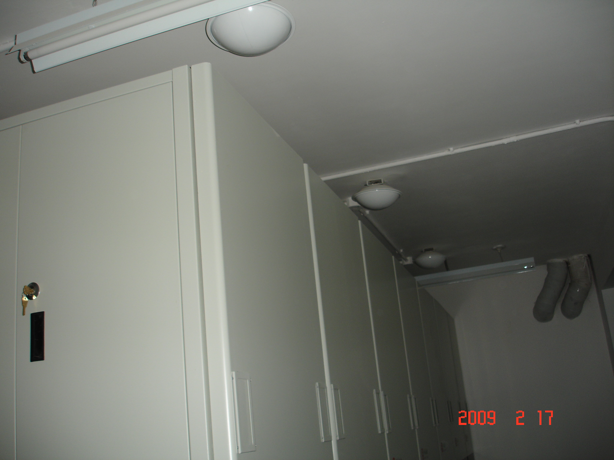 北京中国银行总行右放密集柜后大房间